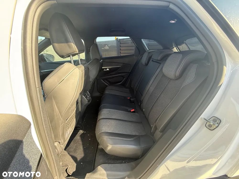 Peugeot 3008 PureTech 130 Stop & Start GPF Allure - 9