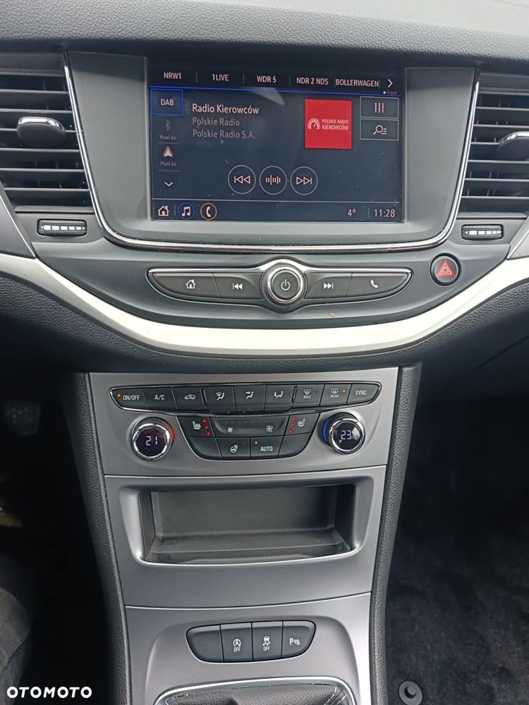 Opel Astra 1.2 Turbo Edition - 10