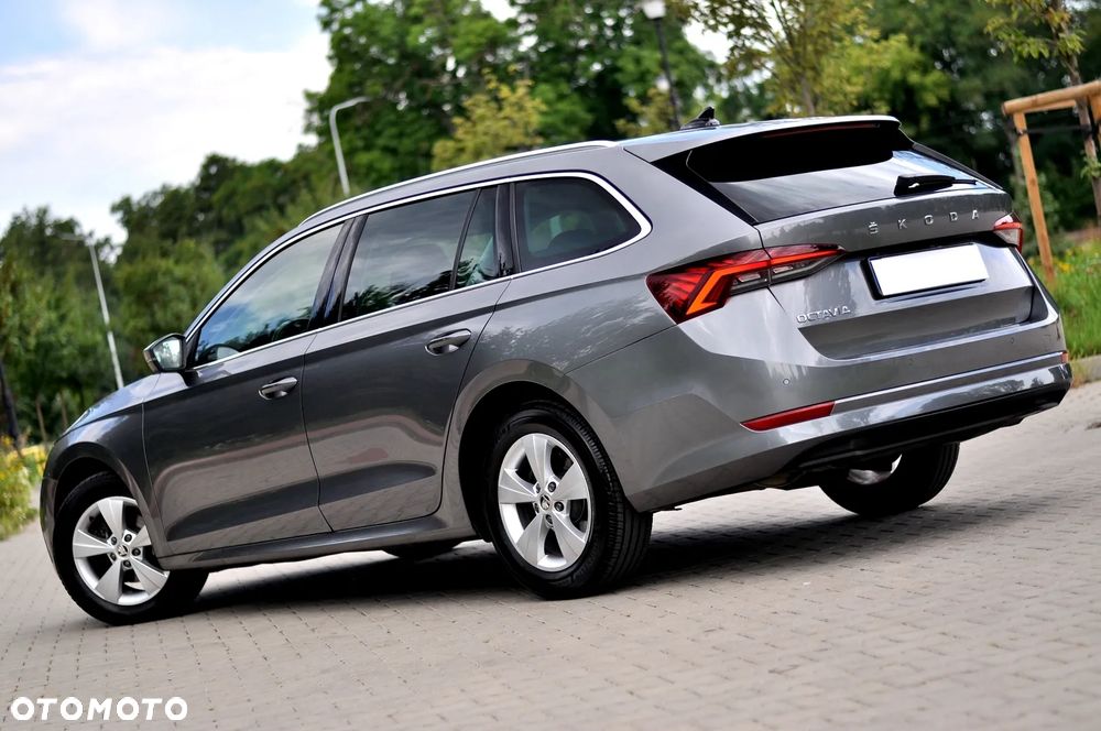 Skoda Octavia 2.0 TDI Ambition DSG - 9