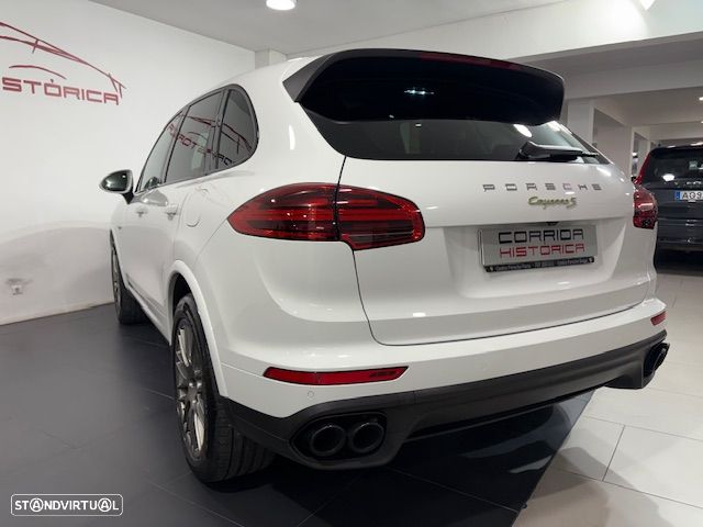Porsche Cayenne S E-Hybrid Platinum Edition - 11