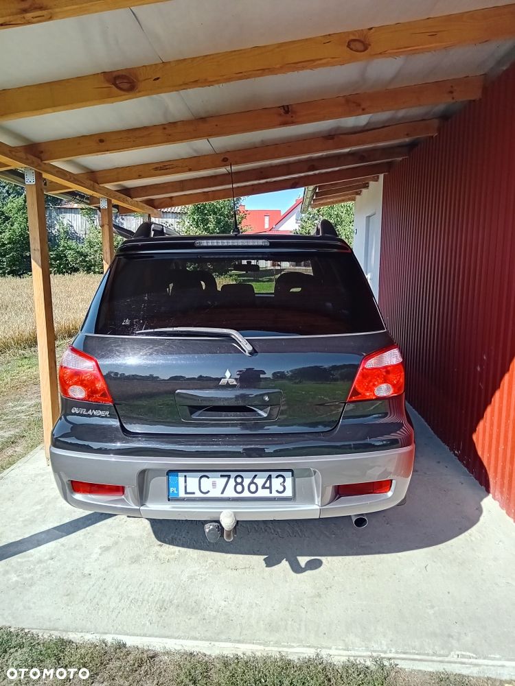 Mitsubishi Outlander - 3