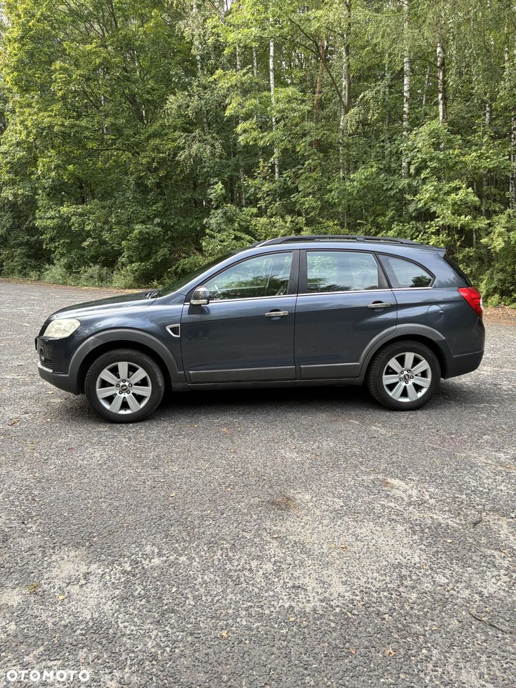 Chevrolet Captiva 2.0 d LT medium - 2