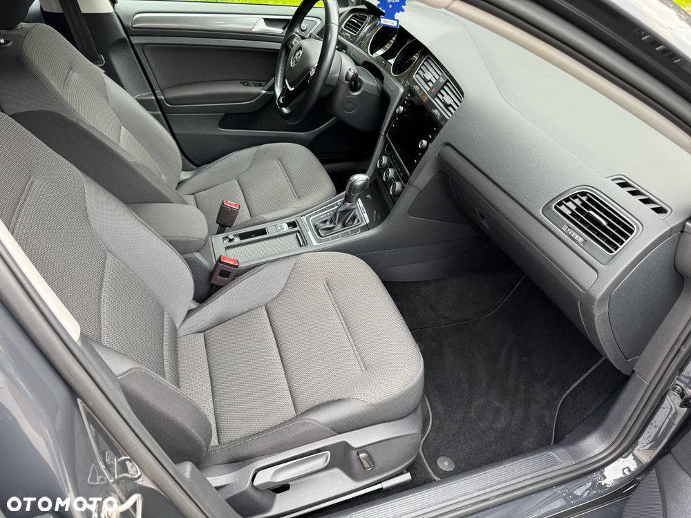 Volkswagen Golf e-Golf - 13