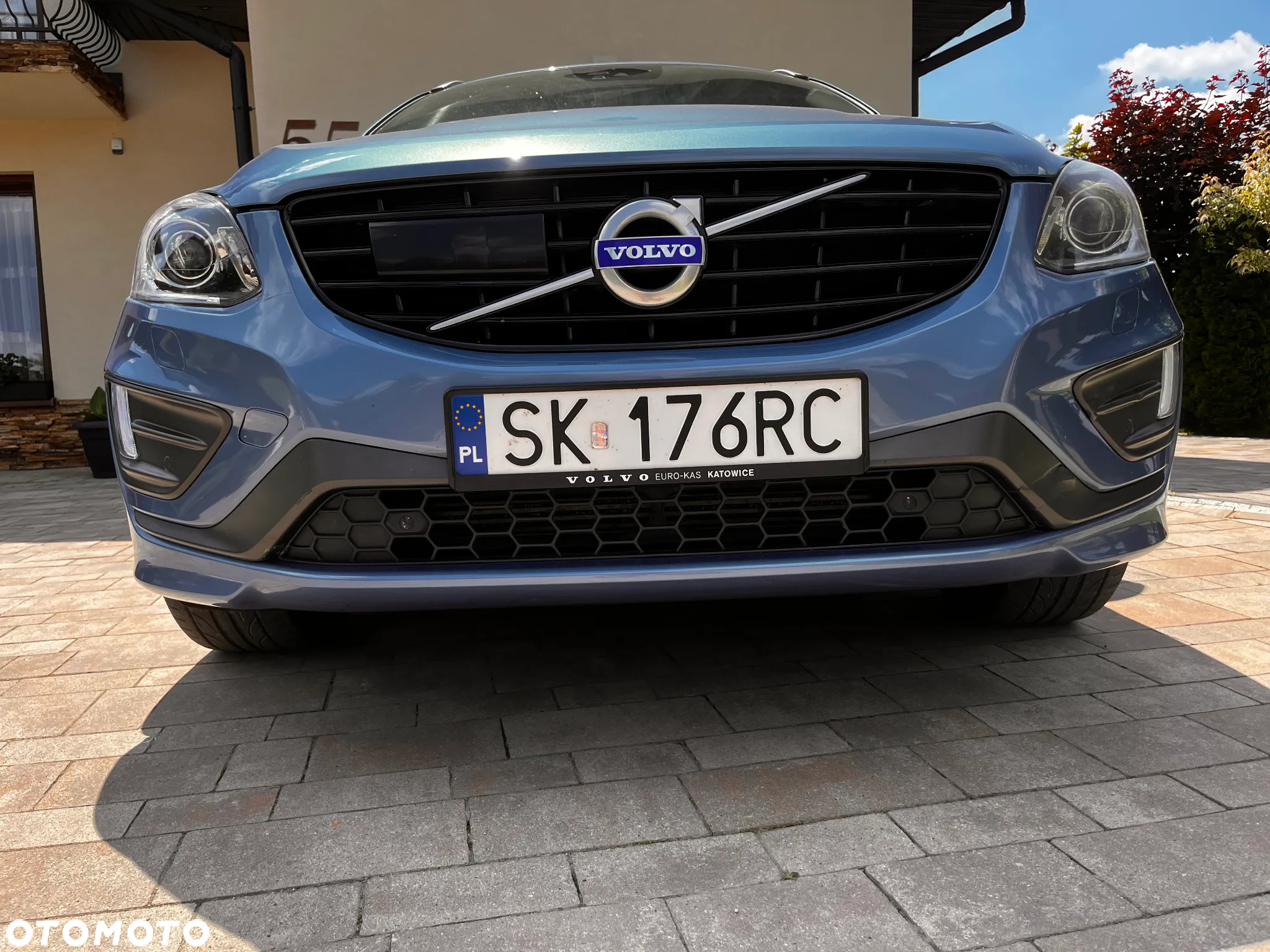 Volvo XC 60 D5 AWD R-Design Momentum - 5