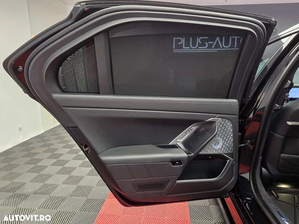 BMW Seria 7 740d xDrive MHEV - 31