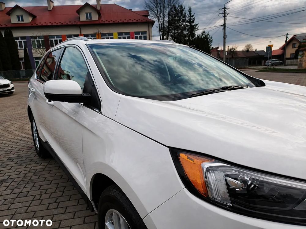 Ford Edge - 8