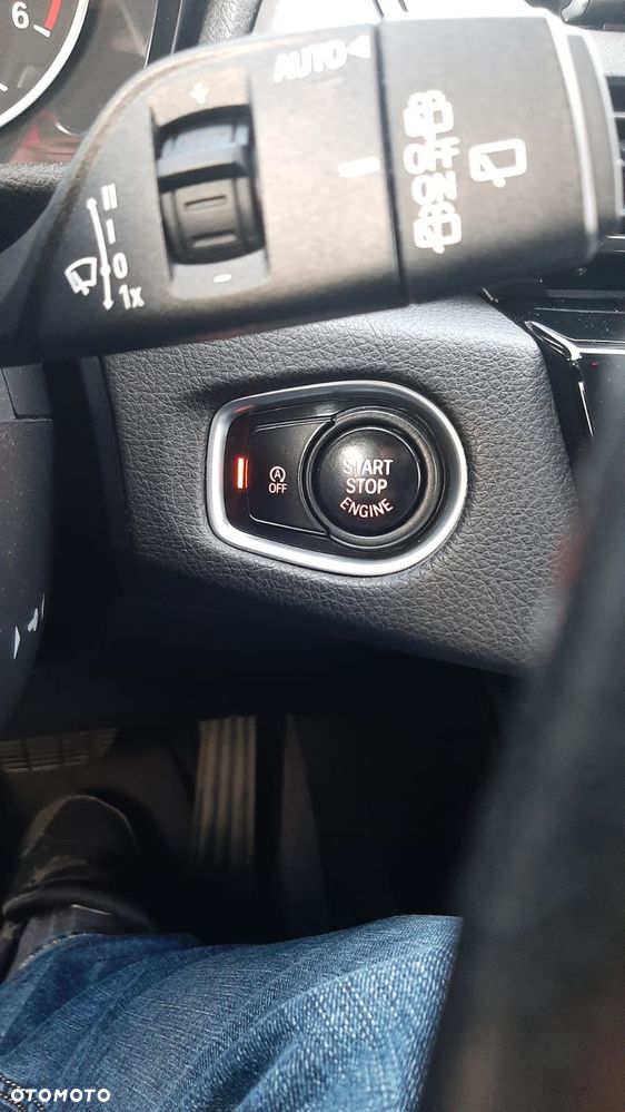 BMW Seria 2 218d - 23