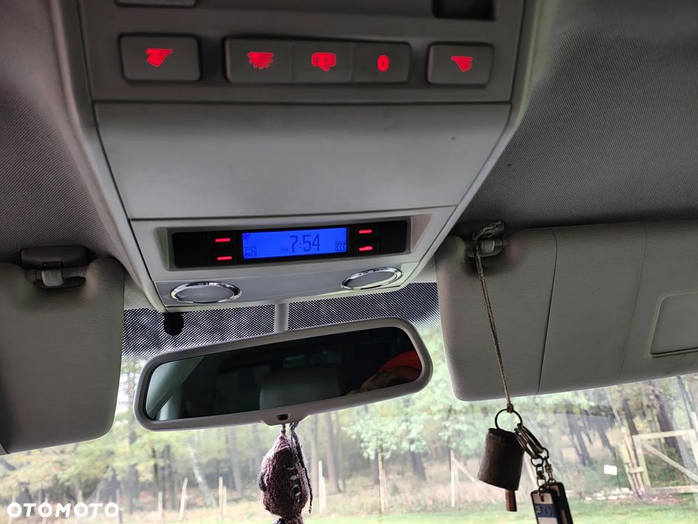 Volkswagen Multivan - 9