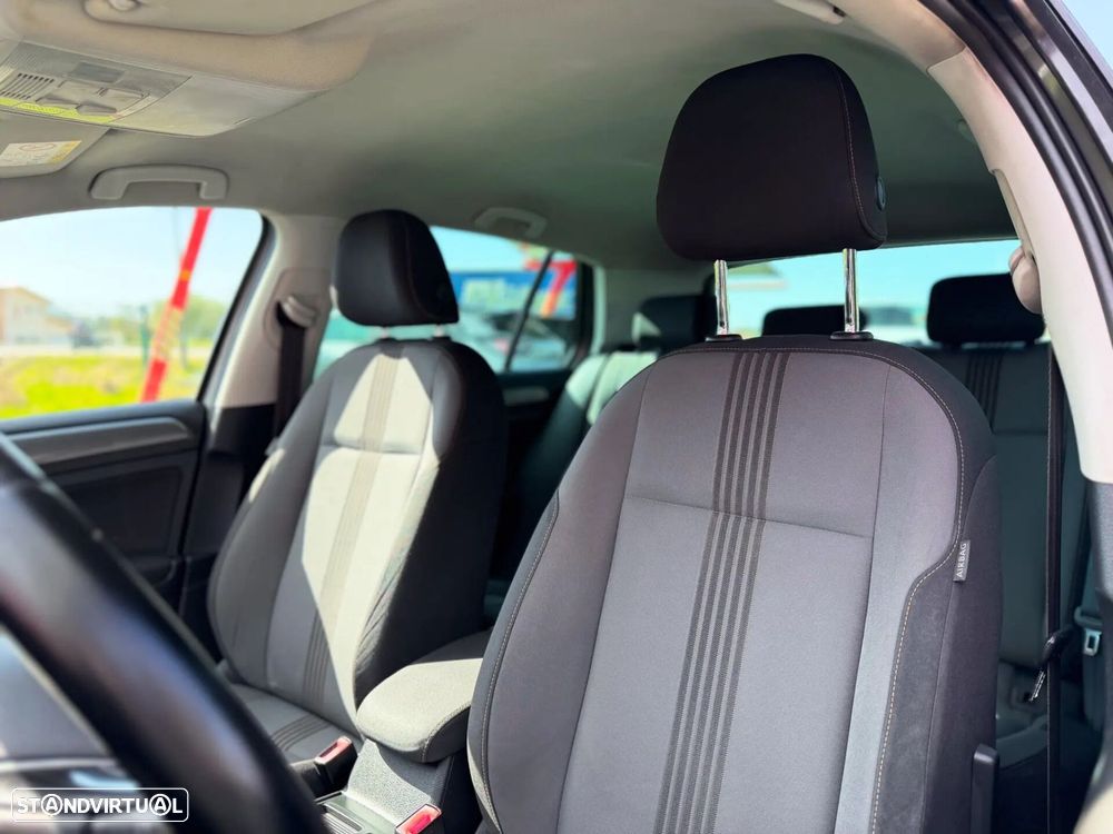 VW Golf 1.6 TDI BlueMotion Allstar - 21