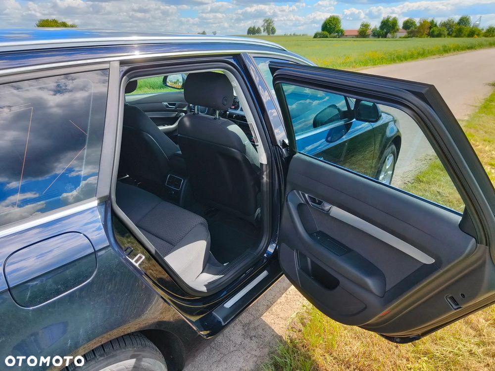 Audi A6 Avant - 10