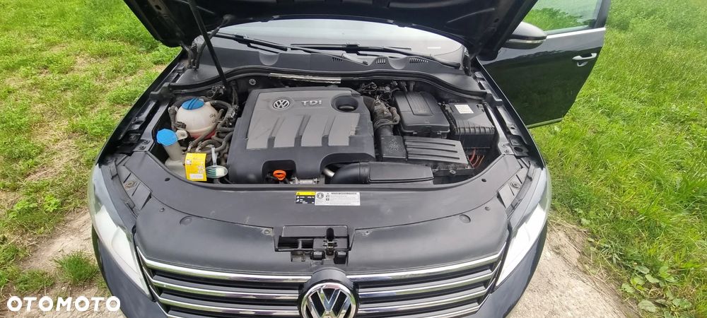 Volkswagen Passat - 14