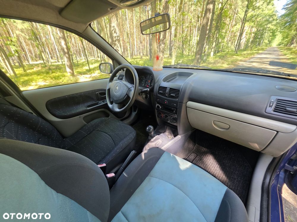 Renault Clio - 7