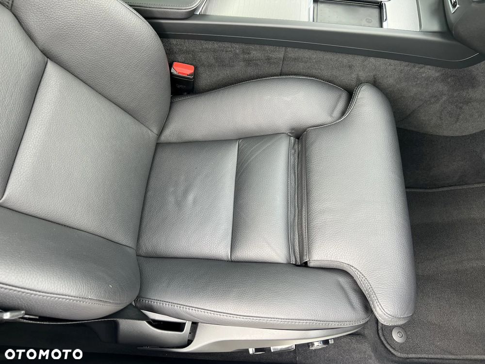 Volvo V60 B4 D Ultimate Dark - 34
