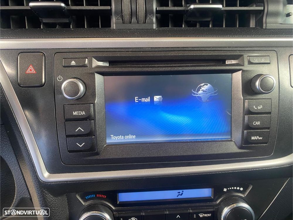 Toyota Auris Touring Sports 1.4 D-4D Com+P.Sport - 36