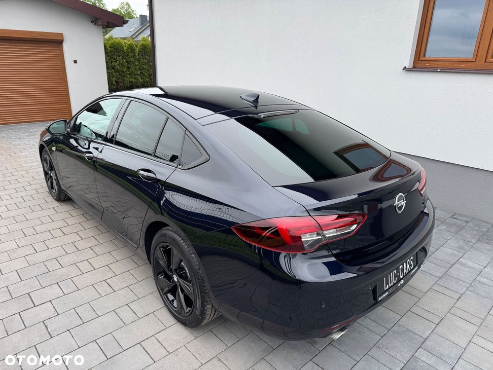 Opel Insignia 2.0 BiTurbo 4x4 Exclusive - 16