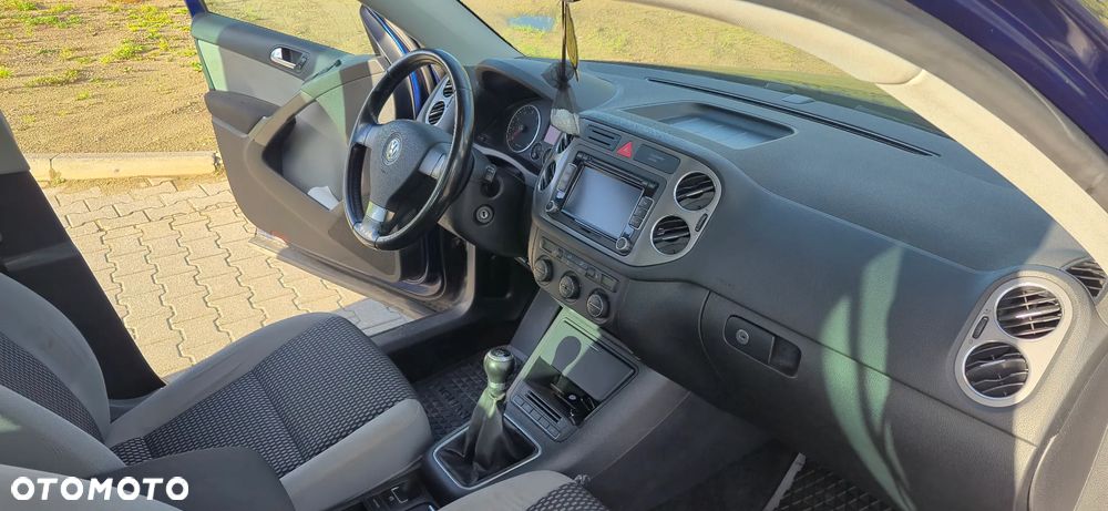 Volkswagen Tiguan - 11