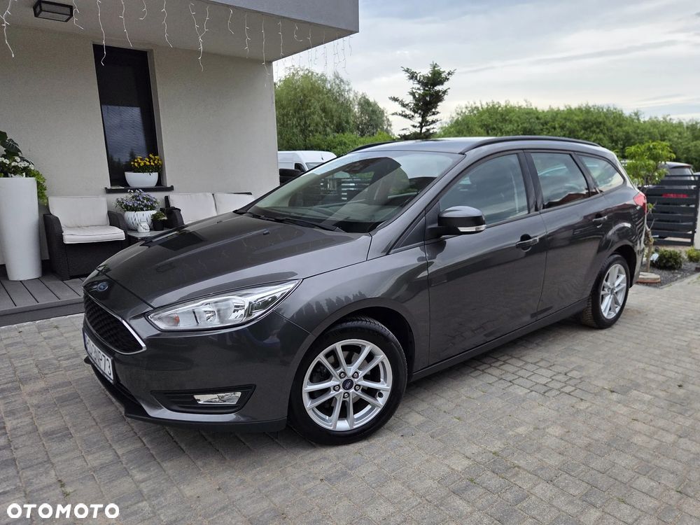 Ford Focus 1.6 Titanium - 1