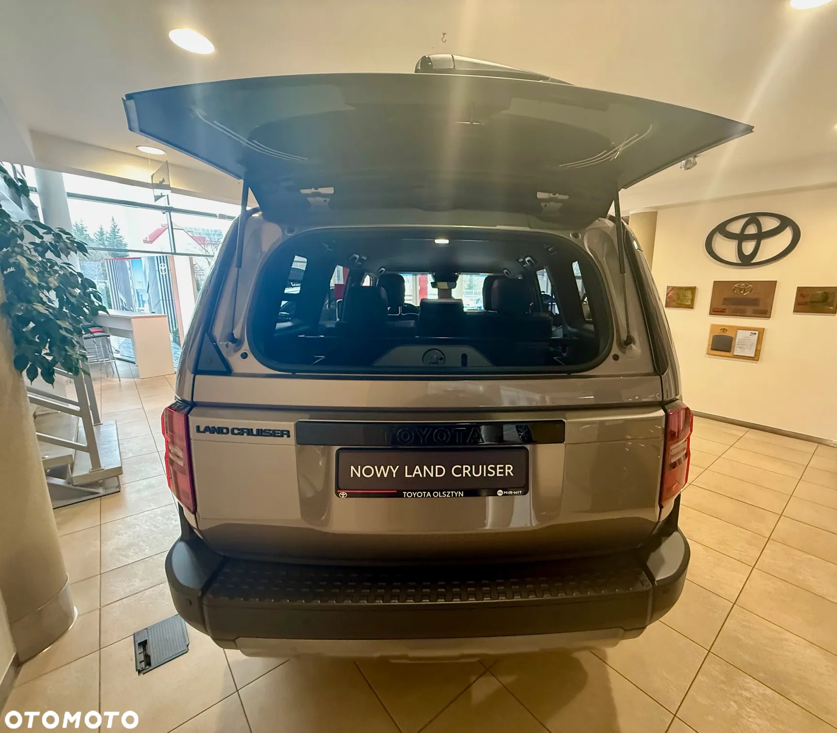 Toyota Land Cruiser LC 2.8 D-4D Invincible - 4