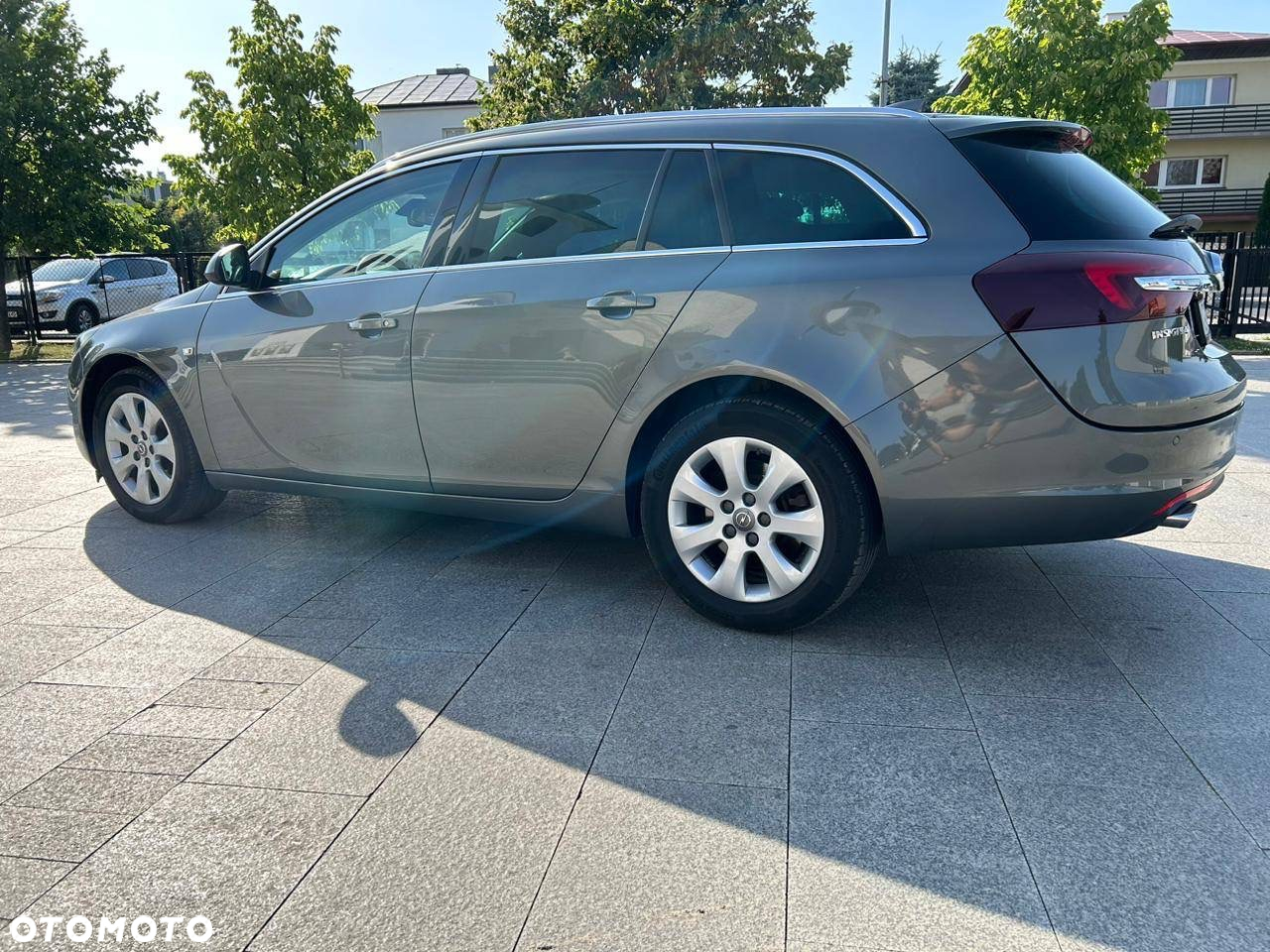 Opel Insignia 2.0 CDTI 4x4 Sports Tourer Edition - 4