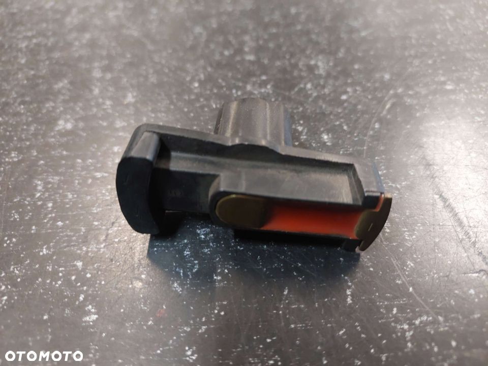 Palec rozdzielacza zapłonu FIAT CROMA, DUNA, FIORINO, PANDA, REGATA, RITMO, TIPO, UNO; INNOCENTI - 5