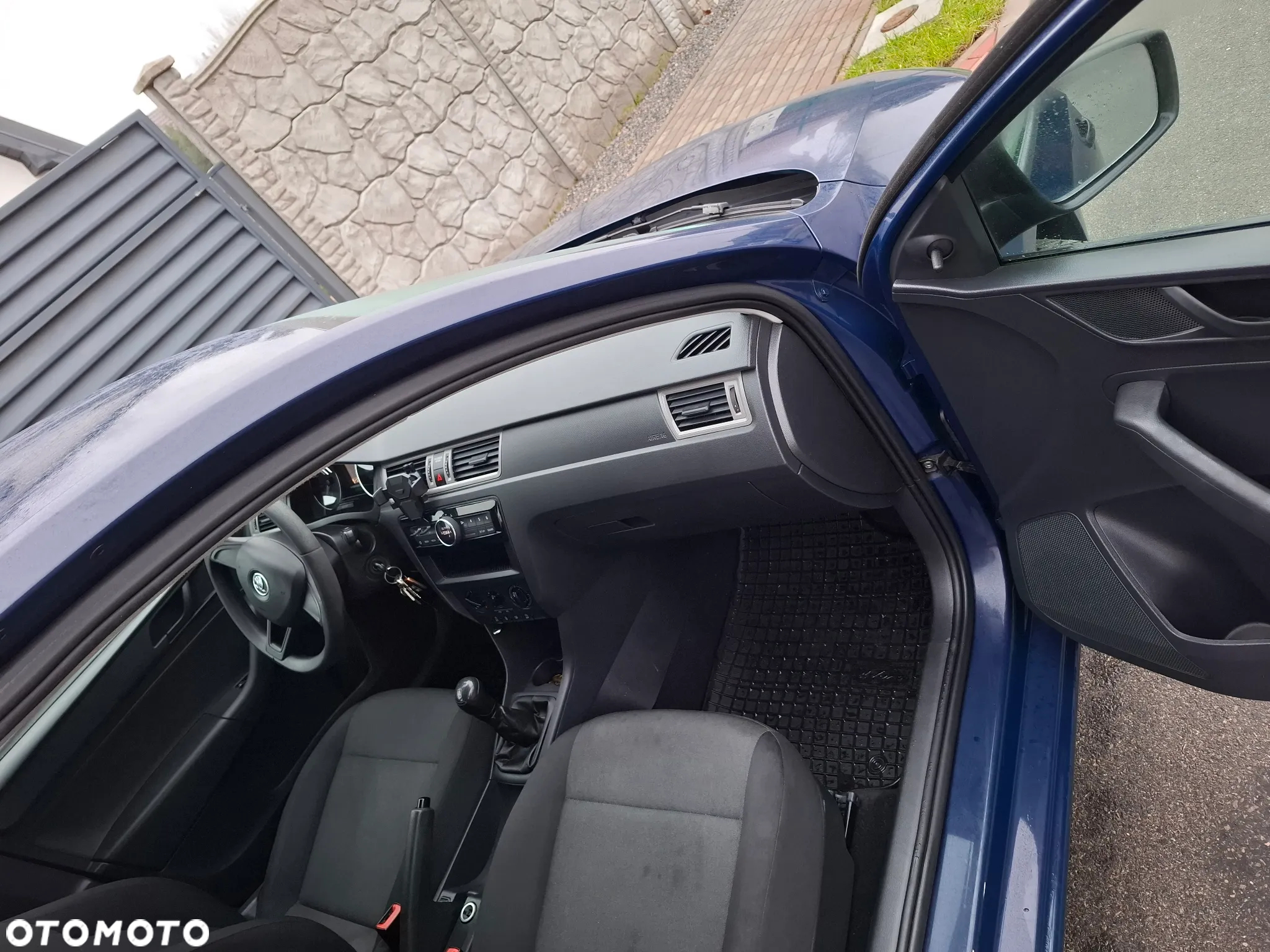 Skoda RAPID 1.2 TSI Active - 27