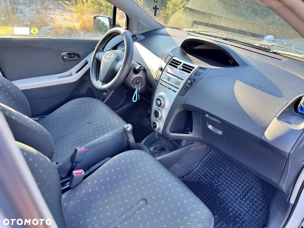 Toyota Yaris 1.0 Terra - 7