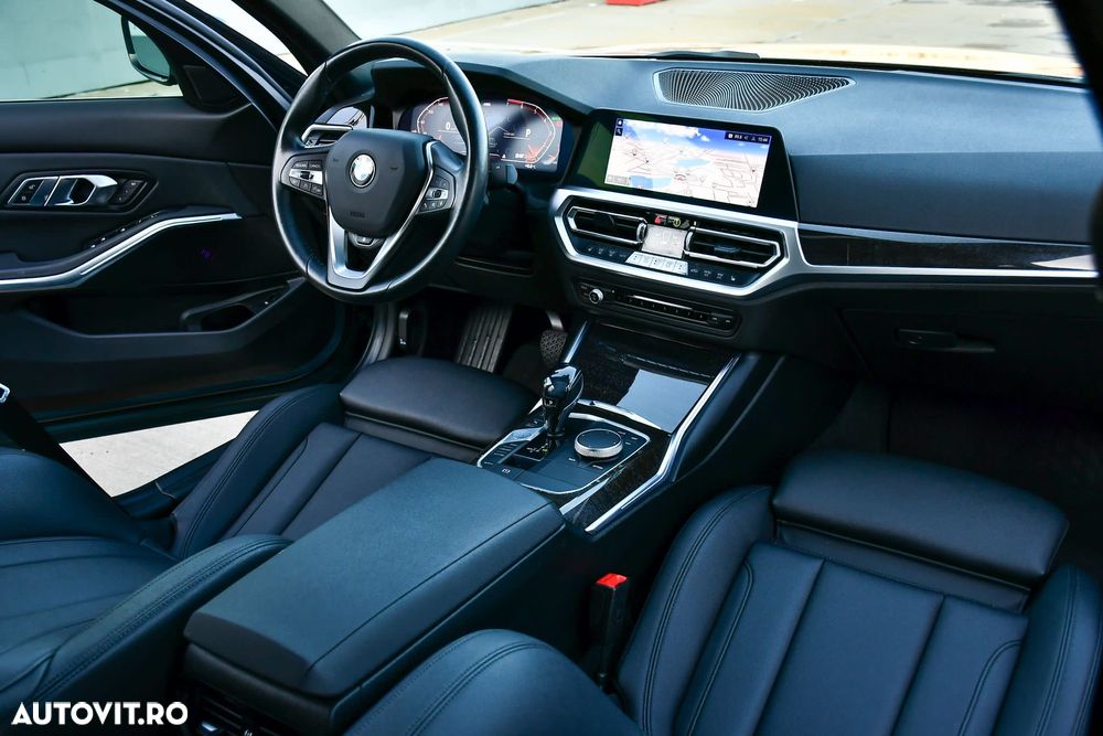 BMW Seria 3 330i xDrive AT - 14