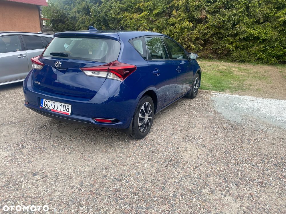 Toyota Auris 1.33 VVT-i Active - 4