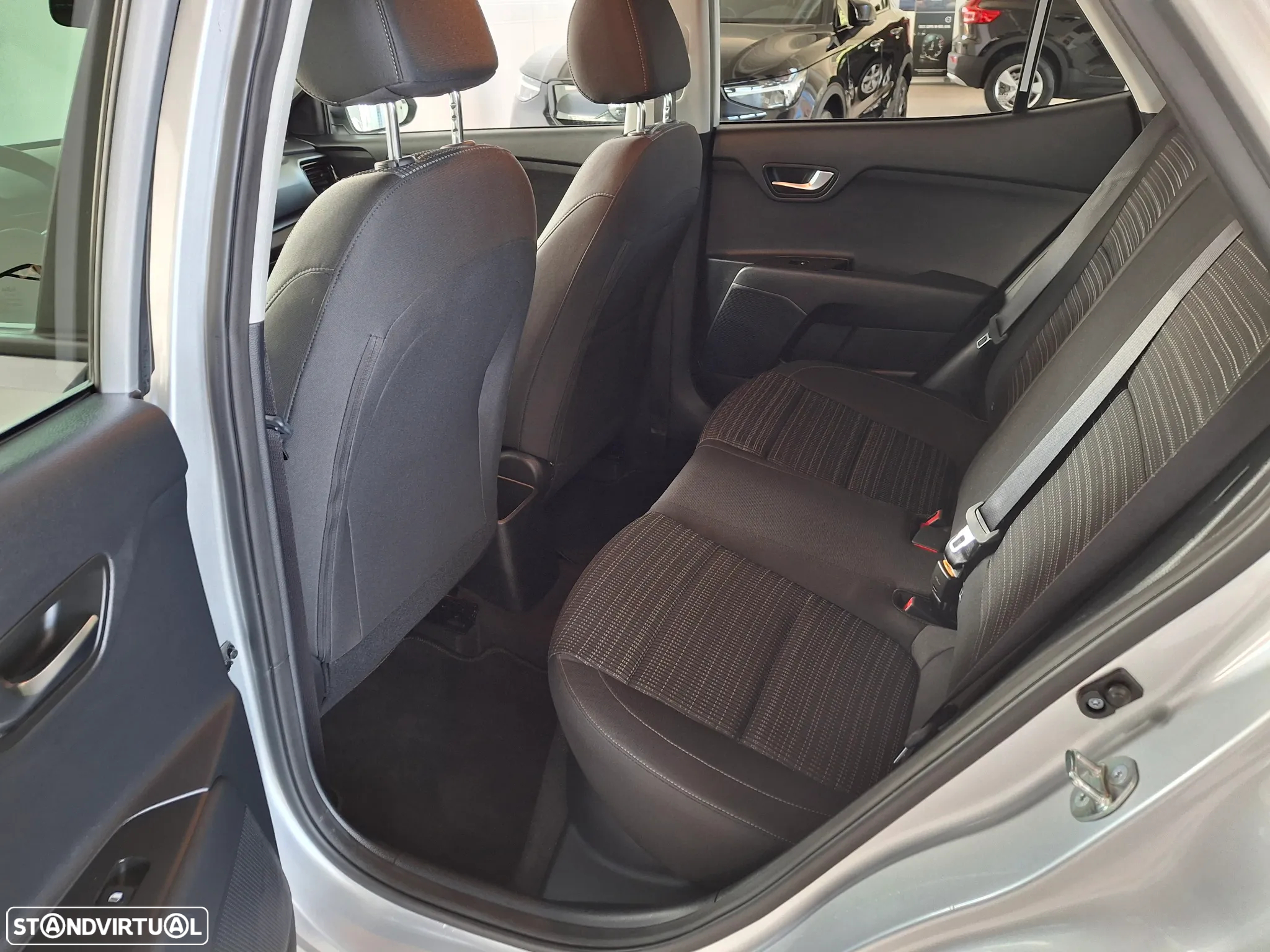 Kia Stonic 1.0 T-GDI Drive - 6