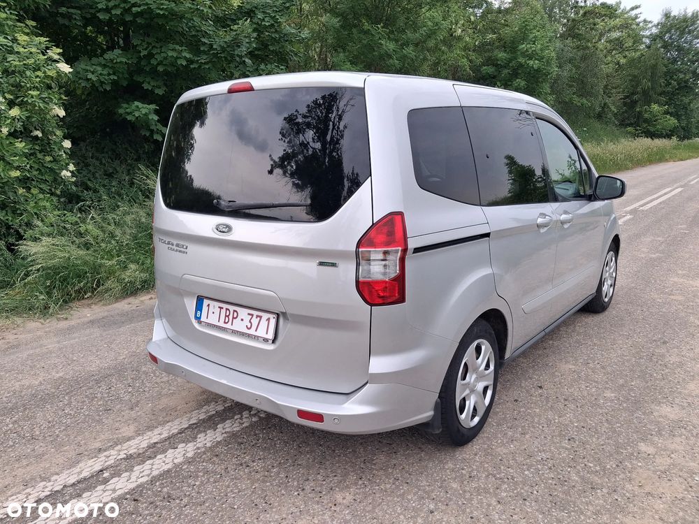 Ford Tourneo Courier 1.0 EcoBoost Ambiente - 14