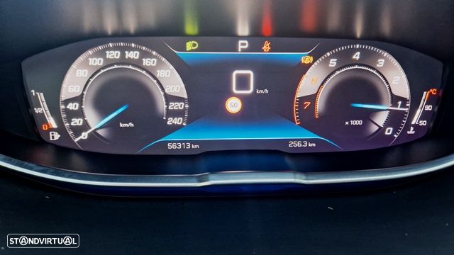 Peugeot 5008 PureTech 130 EAT8 Stop & Start Allure Pack - 19