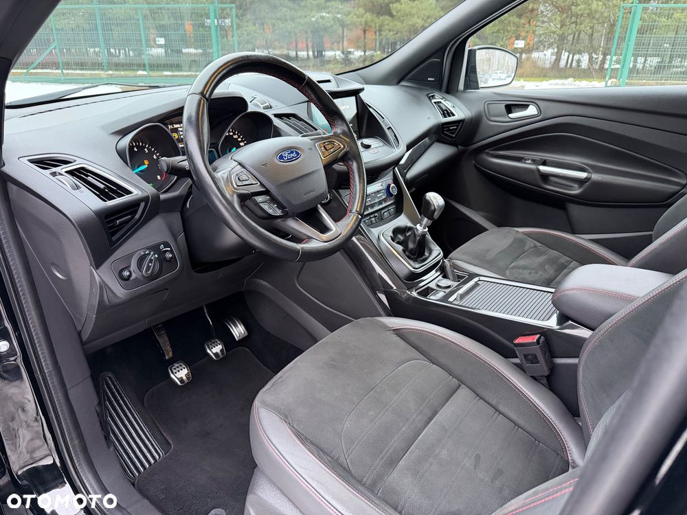 Ford Kuga 1.5 EcoBoost 2x4 ST-Line - 12