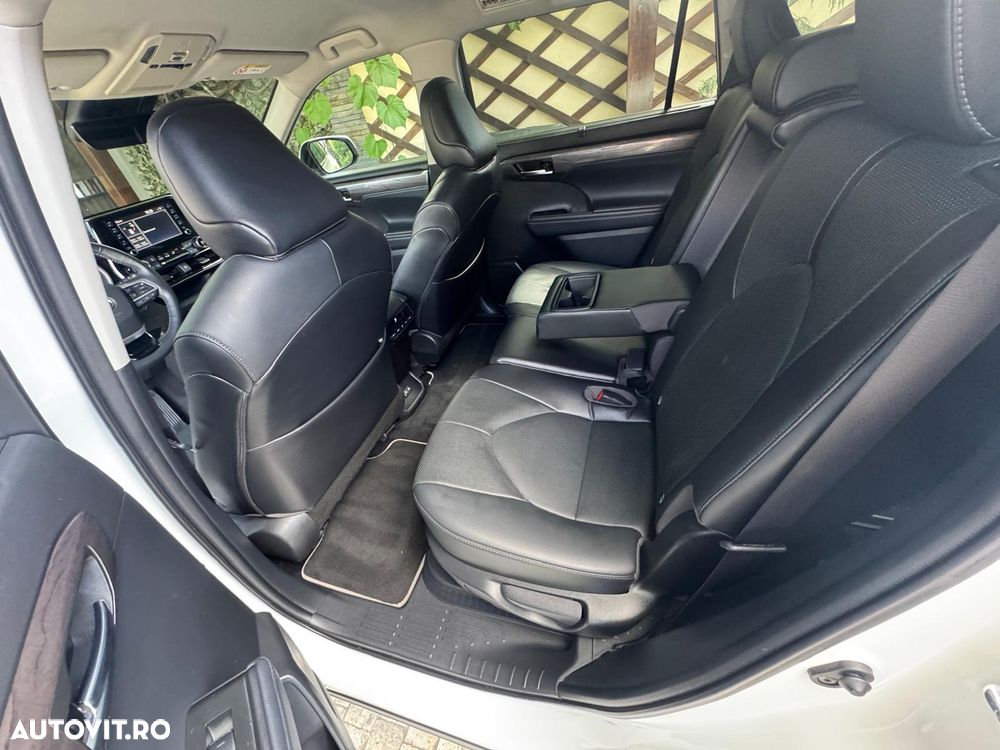Toyota Highlander 2.5 L Dynamic Force 248CP Executive Pearly - 13