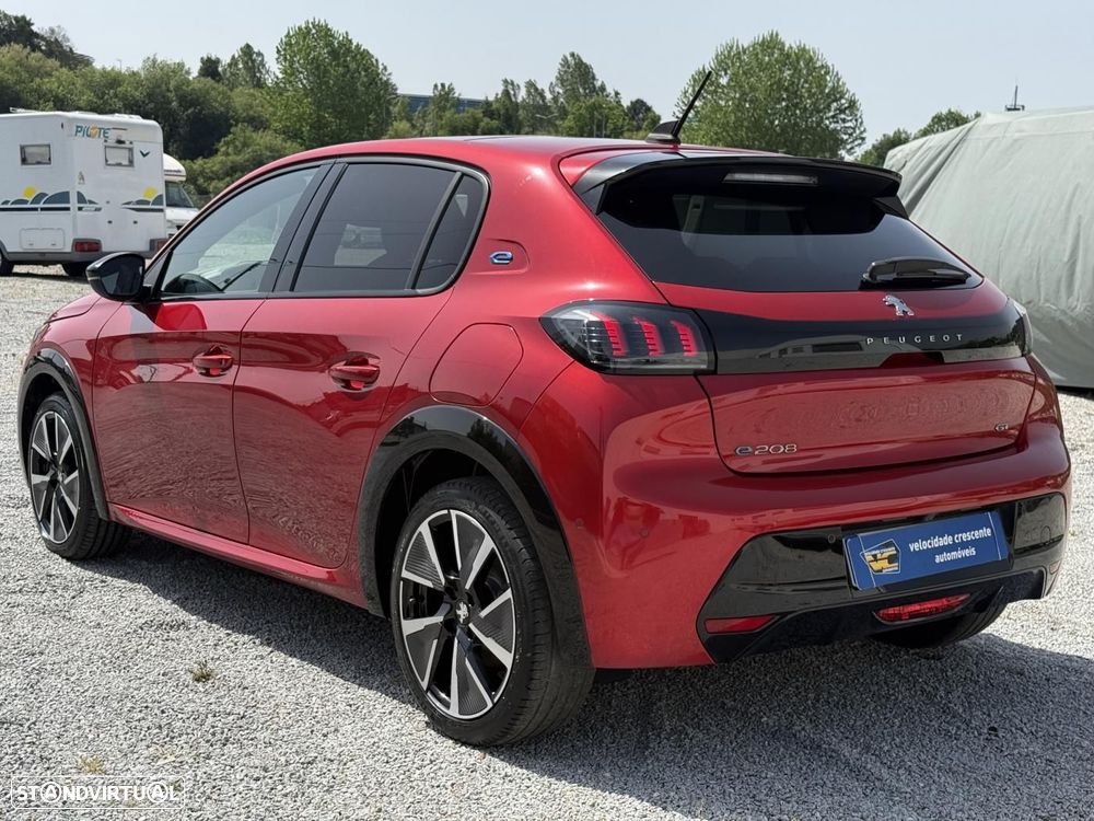 Peugeot e-208 GT - 15