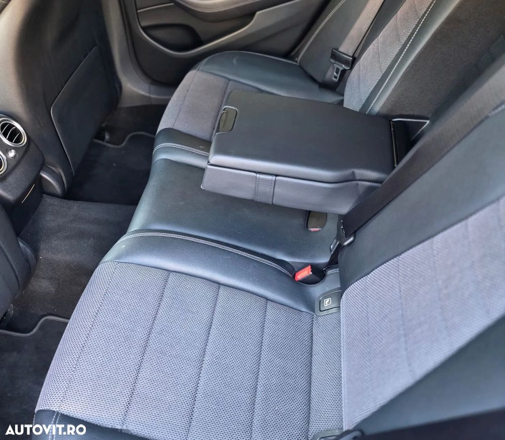 Mercedes-Benz E 200 4MATIC Aut. - 12