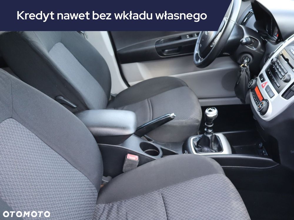 Kia Ceed - 11