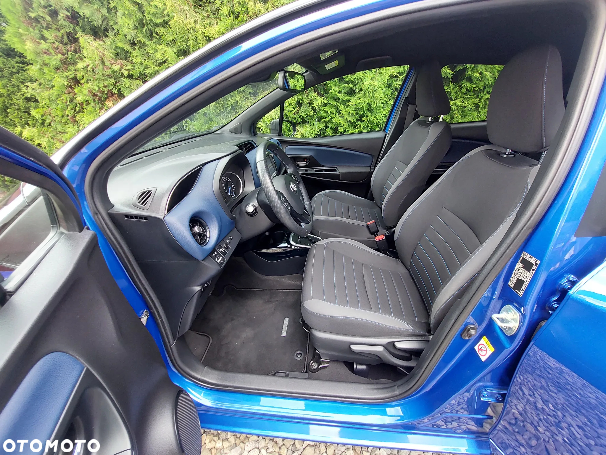 Toyota Yaris Hybrid 100 Selection - 10