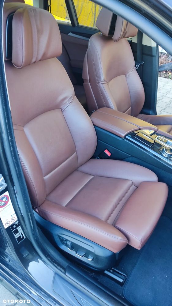 BMW Seria 5 520d Touring Luxury Line - 13