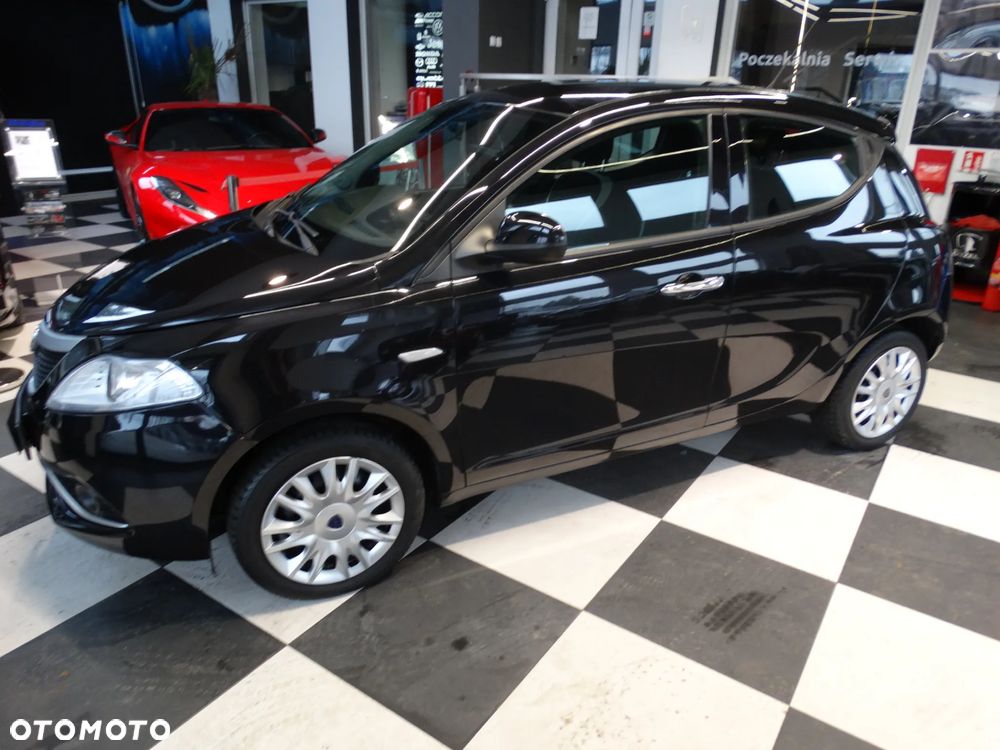 Lancia Ypsilon 1.2 8V Platinum S&S - 10