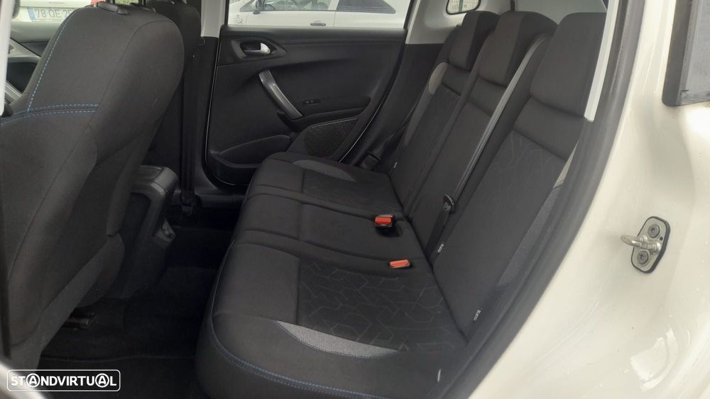 Peugeot 2008 1.2 PureTech Style - 11