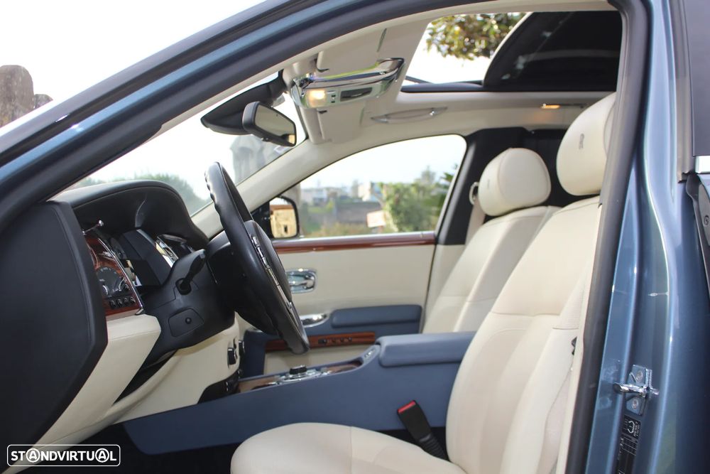 Rolls Royce Ghost - 19