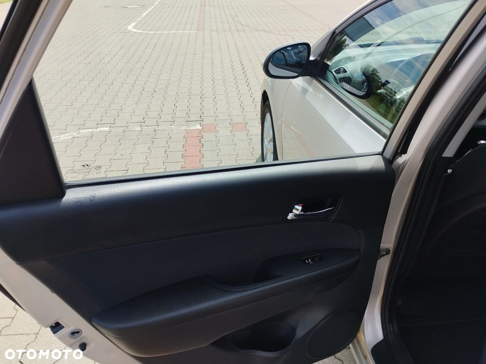 Hyundai i30 1.6 CRDi Comfort - 25