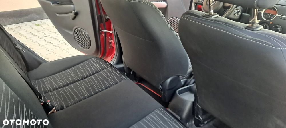 Mazda 2 - 32