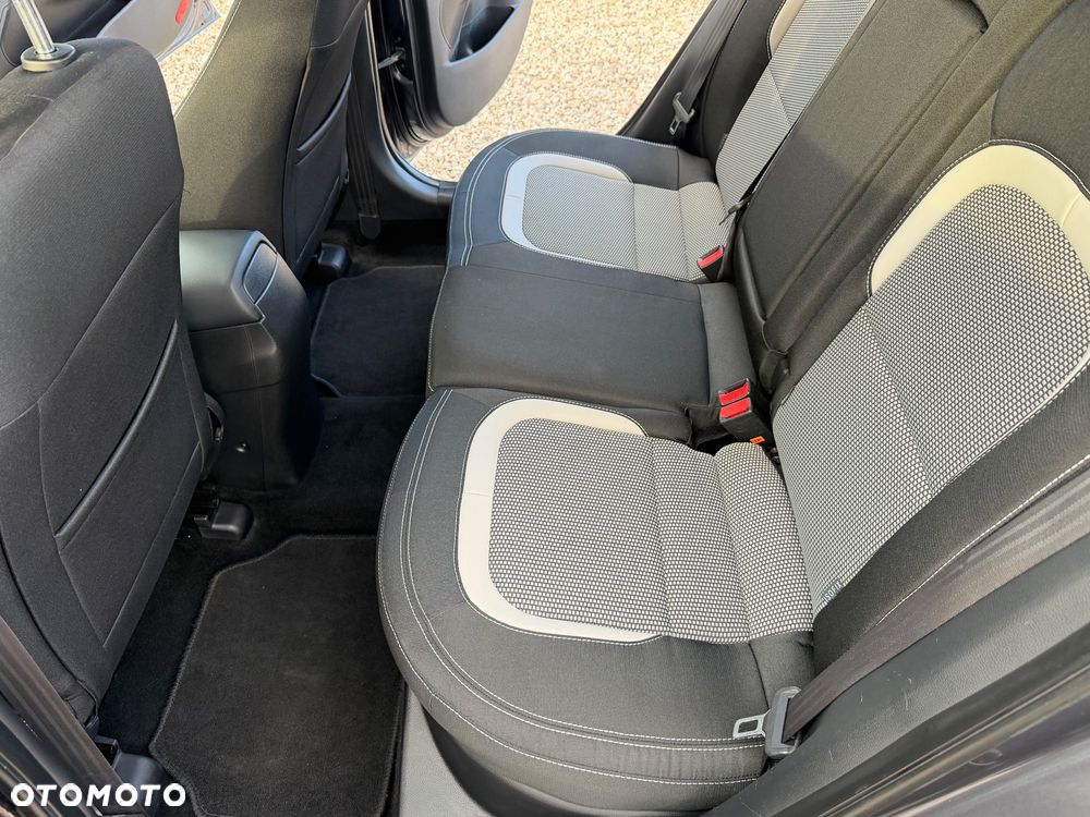 Kia Ceed - 20