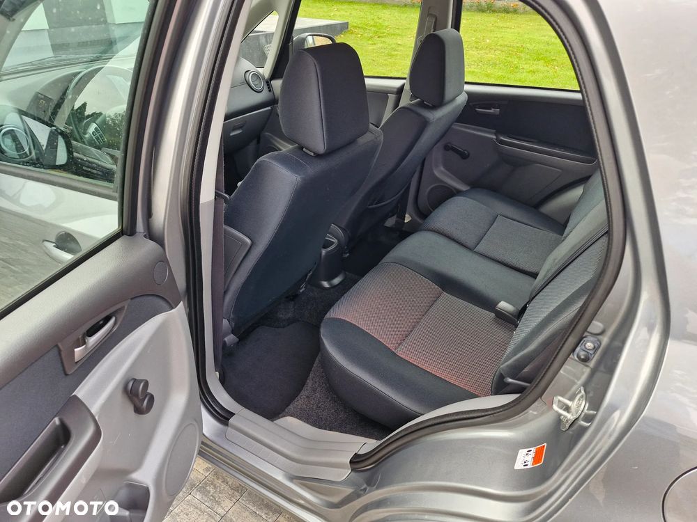 Suzuki SX4 - 11