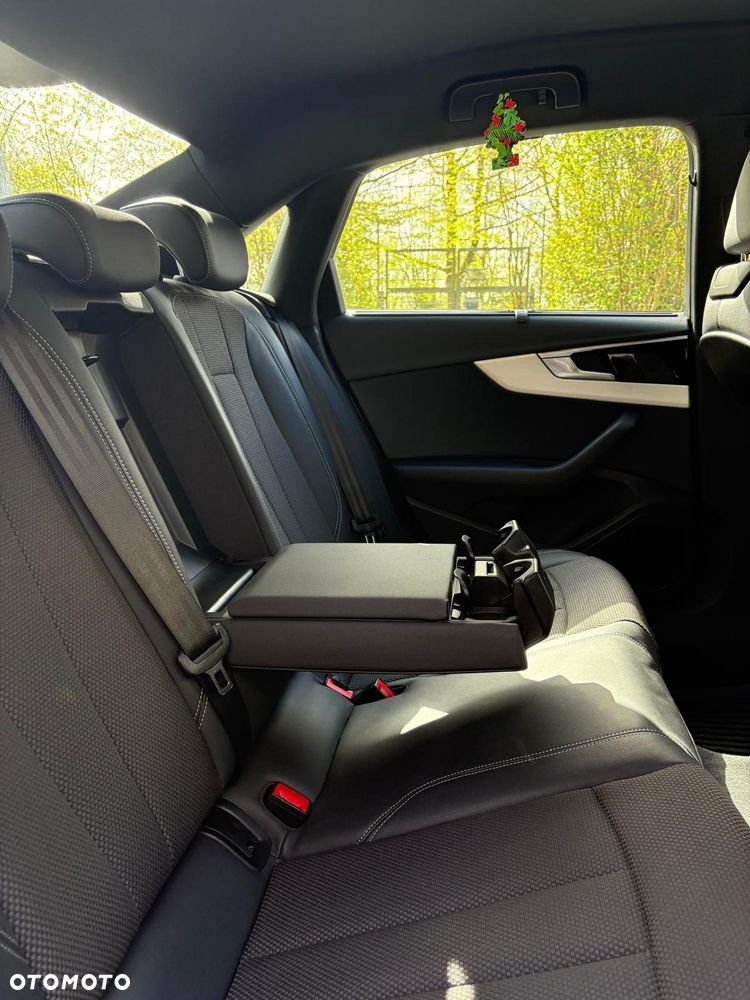 Audi A4 Limousine - 15