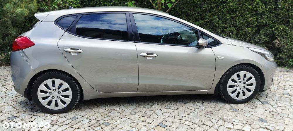Kia Ceed 1.6 GDI ISG Platinum Edition - 7