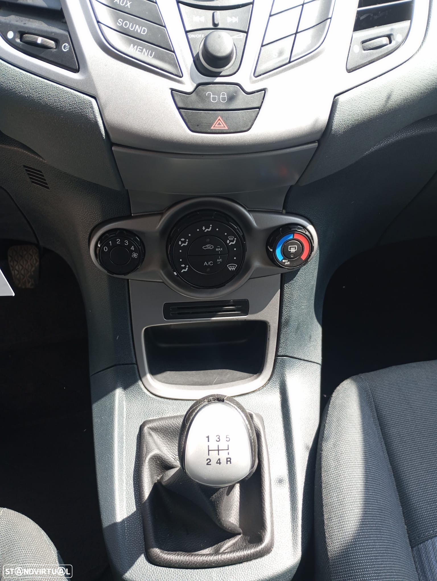 Ford Fiesta - 13