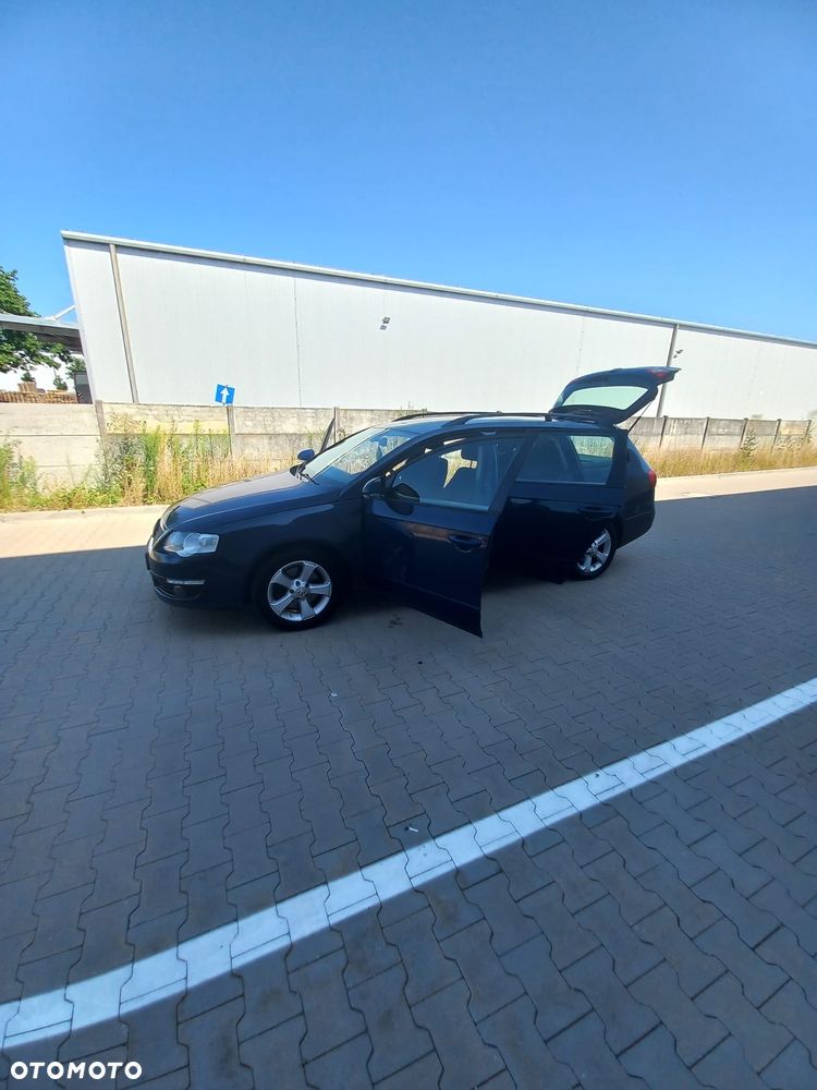Volkswagen Passat - 22