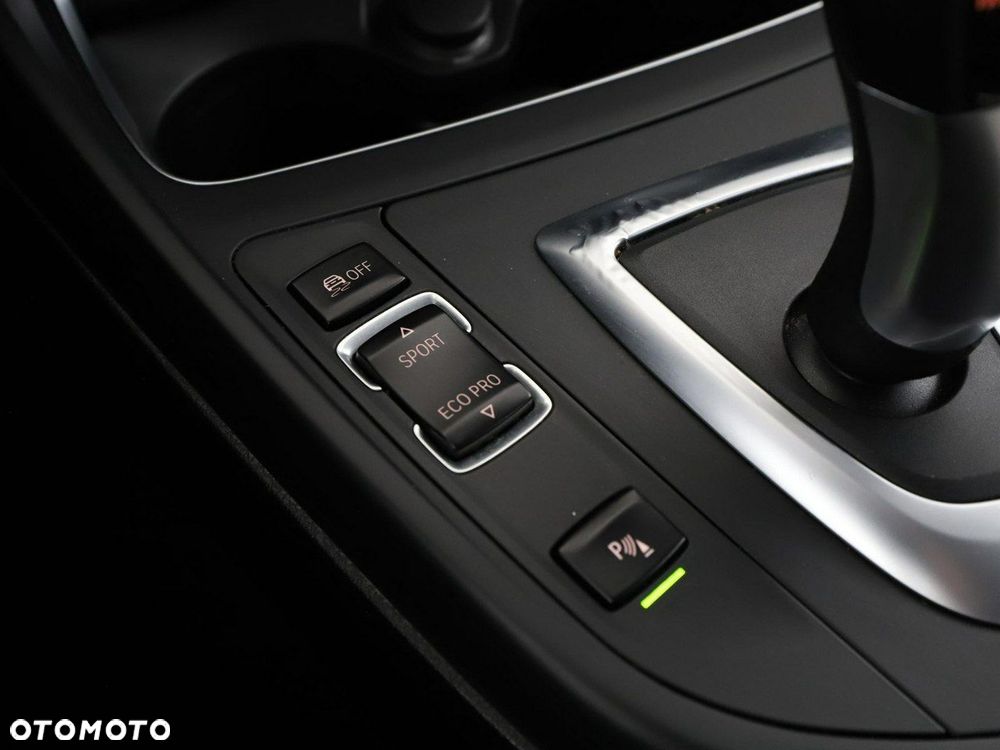 BMW Seria 1 118d Urban Line - 28